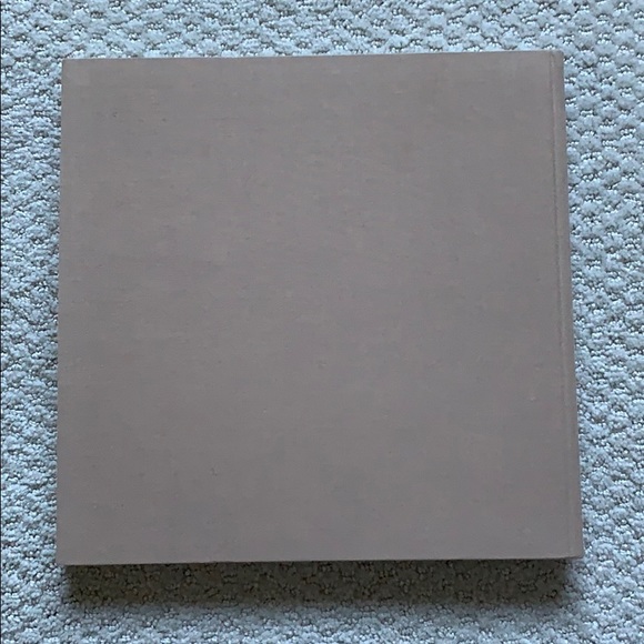 🔥2 for 20🔥INDIVIDUALS portraits book - Picture 2 of 7